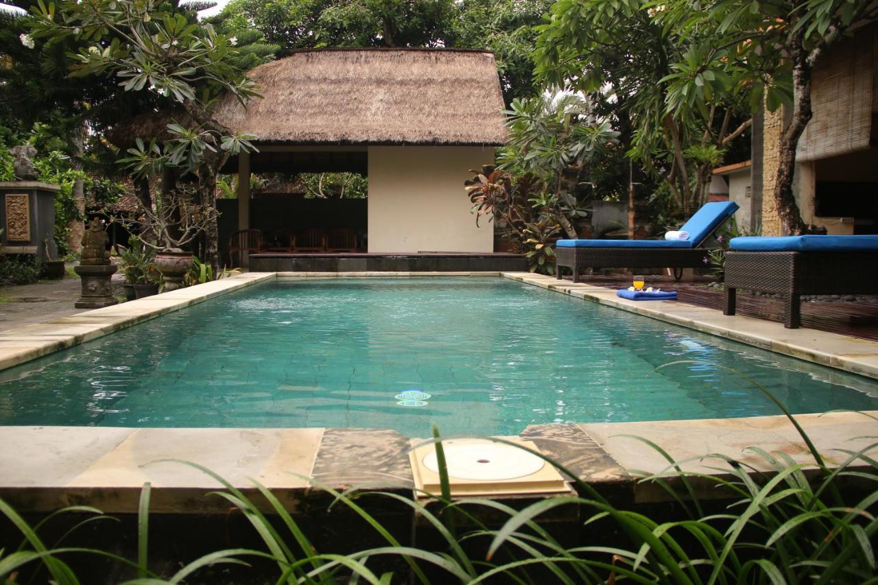 Eddys Cottages & Villa Легиан Экстерьер фото