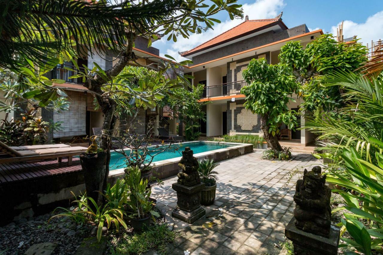 Eddys Cottages & Villa Легиан Экстерьер фото