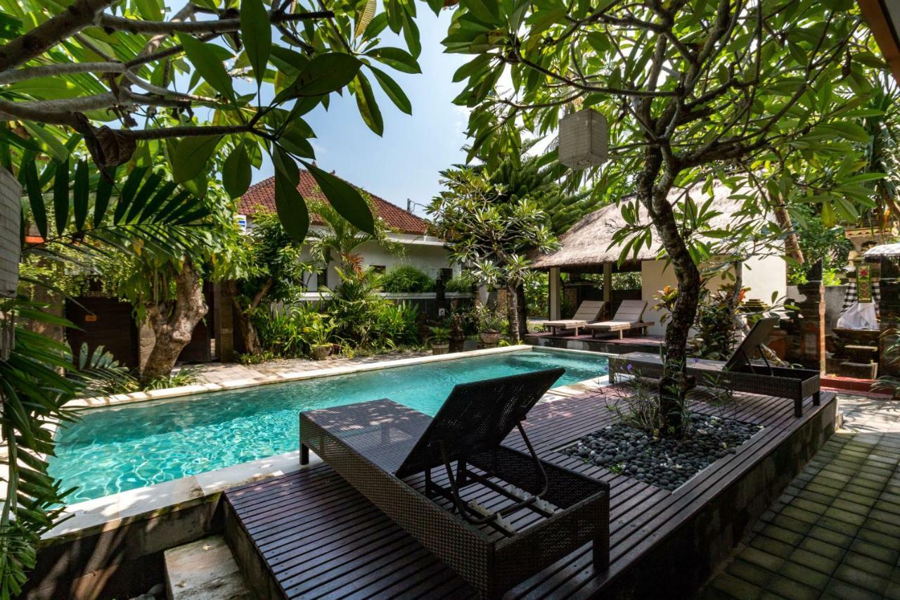 Eddys Cottages & Villa Легиан Экстерьер фото