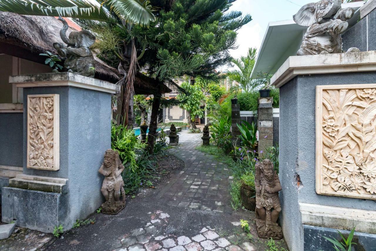 Eddys Cottages & Villa Легиан Экстерьер фото