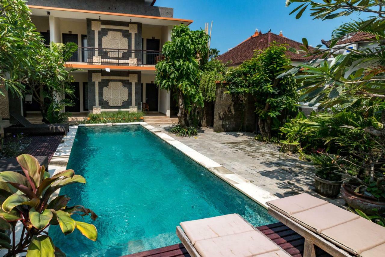 Eddys Cottages & Villa Легиан Экстерьер фото