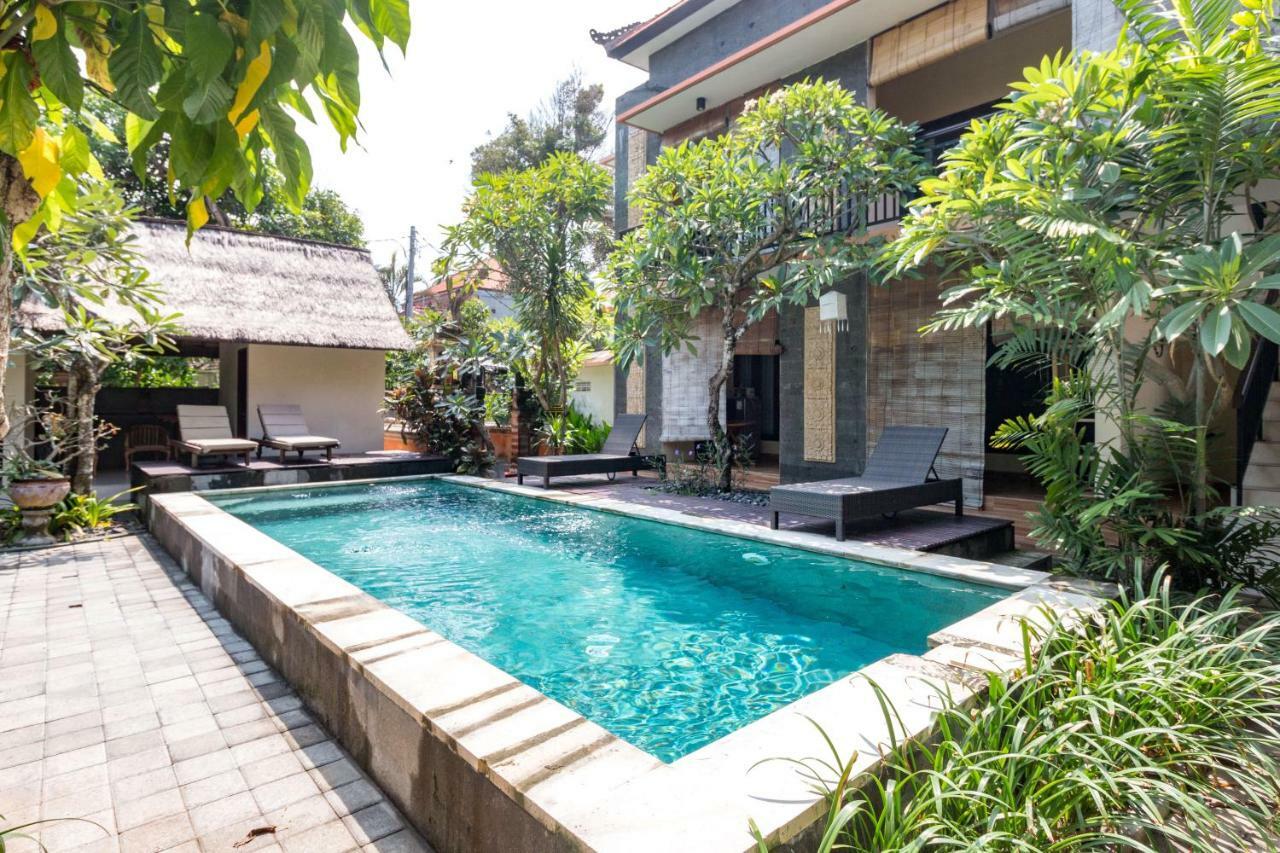Eddys Cottages & Villa Легиан Экстерьер фото